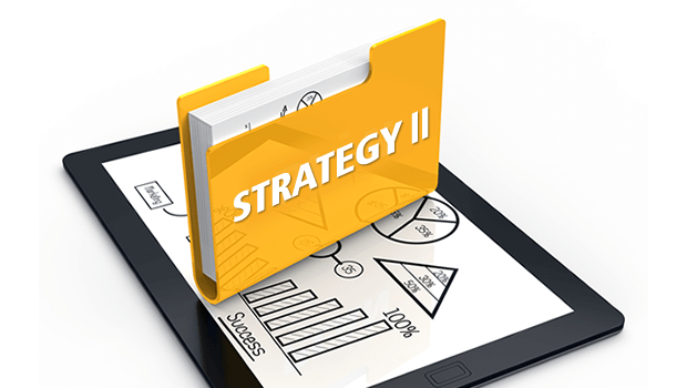 Infographic of a mobile learning strategy process with planning stages, device icons and engagement design elements.